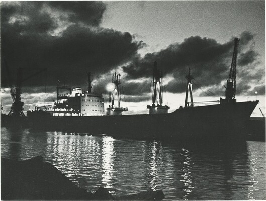 Десять фотографий работы фотографа В. Гайлиса. [1960/70-е].